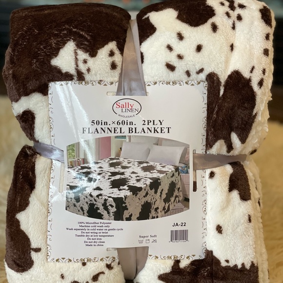 Bedding Brand New Throw Size 2ply Flannel Blanketsuper Softcow Print